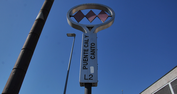 Metro de Santiago anuncia medida en Línea 2 para la hora punta tras presentar avería en la mañana