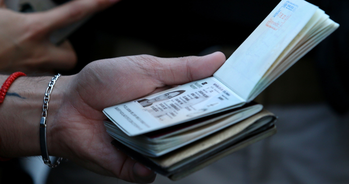 “Regularizar a quienes llegaron de turistas y quieran trabajar”: Multigremial respalda idea de la SNA