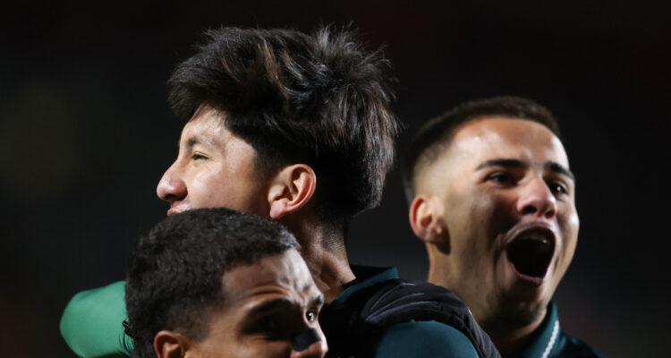 Miguel Terceros celebra el gol de Bolivia ante Brasil