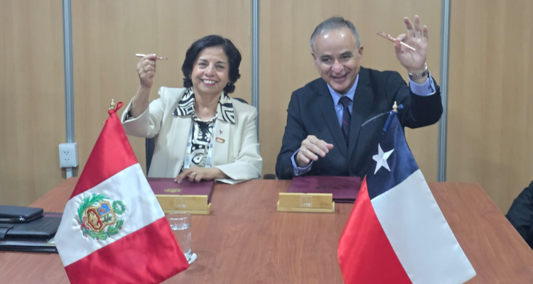 “No competimos” en producción de cobre: Chile firma acuerdo con Perú para cooperación minera