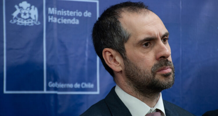 Gobierno mantiene proyección de crecimiento para Chile en 2025 tras un tibio Imacec de julio