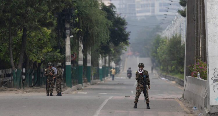 Nepal permanece bajo control militar en medio del caos, con fugas masivas de cárceles y sin Gobierno