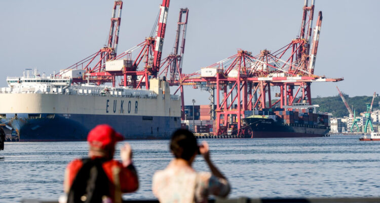 OCDE mejora su proyección de crecimiento de la economía global: resistiría mejor los aranceles de EEUU