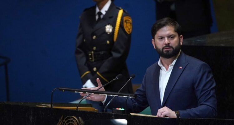 Oposición crítica postulación de Bachelet a la ONU