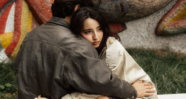 Experto entrega dos señales de que estás dando demasiado en tu relación