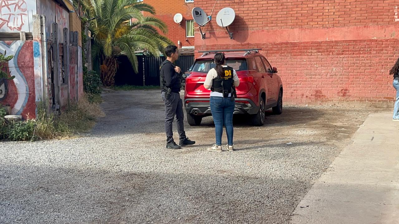 Familia sufre turbazo en Peñalolén: dueño de casa fue golpeado por los delincuentes