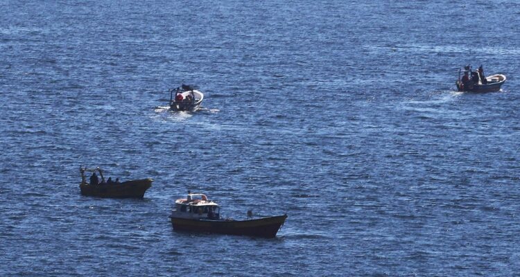 Aumento de pesca ilegal genera preocupación en caletas del Golfo de Ancud en Los Lagos