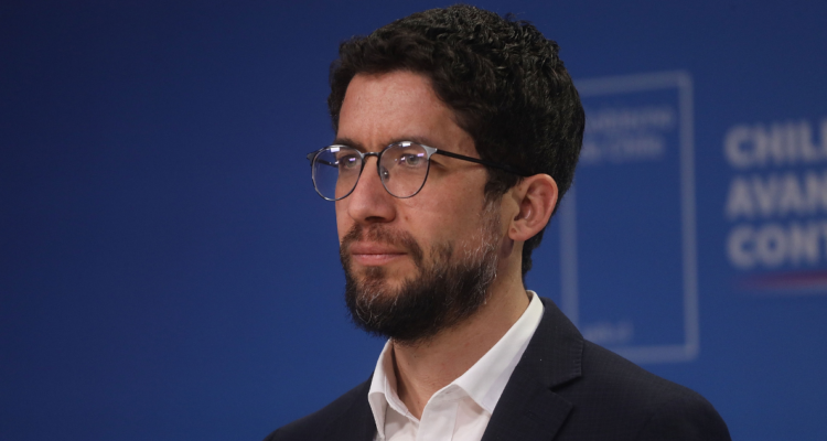 Por “algunos reparos” al IPoM: Boccardo afirma que Gobierno se ha comunicado con el Banco Central