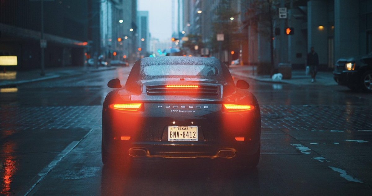 Volkswagen y Porsche cayeron con fuerza en la bolsa tras bajar sus pronósticos