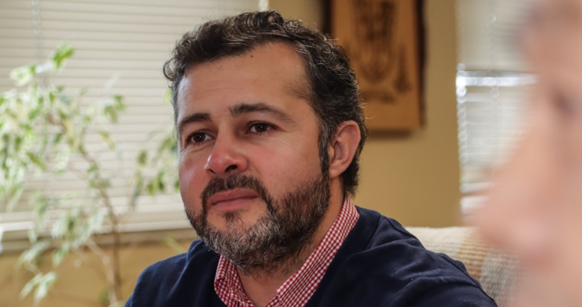 Mantienen prisión preventiva a funcionario que mordió y arrancó parte de la oreja a alcalde de Melipeuco