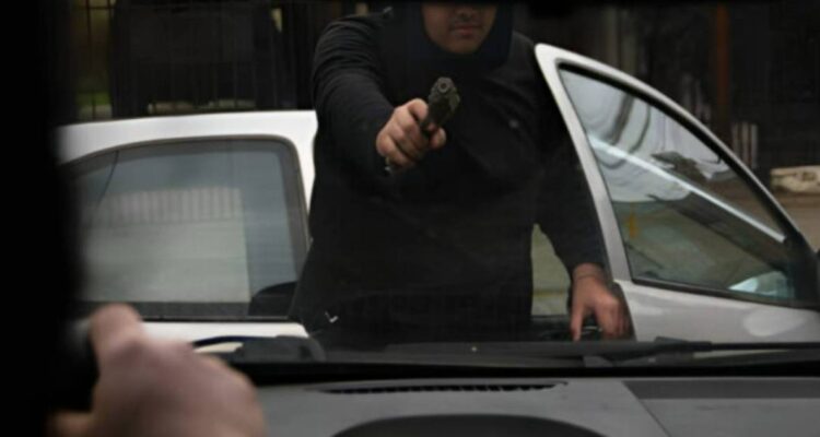 Balean en la espalda a chofer de aplicación que logró frustrar encerrona en Pudahuel