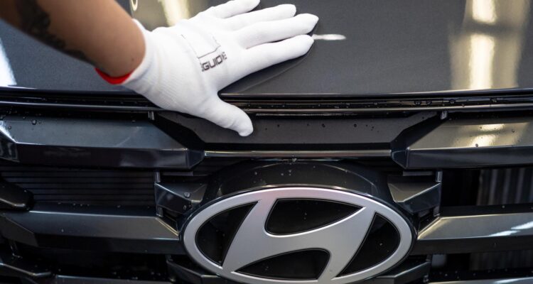 Seúl dice que redada en planta de Hyundai podría hacer que empresas coreanas “duden” invertir en EEUU
