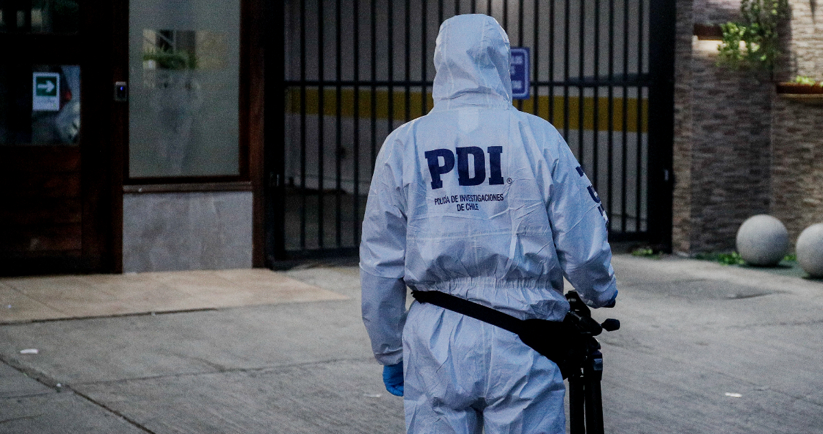Roban $200 millones en efectivo a empresaria china en asalto armado en estacionamiento de Santiago