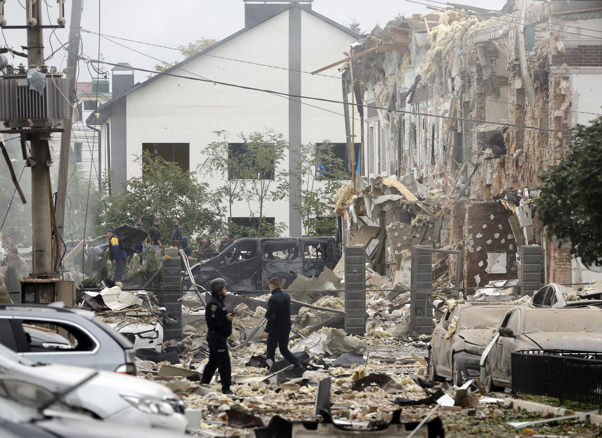 Rusia lanza uno de los mayores ataques aéreos contra Ucrania
