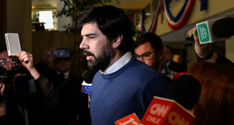 Corte suspende pleno que revisaría desafuero de Joaquín Lavín León: es la tercera vez que se aplaza