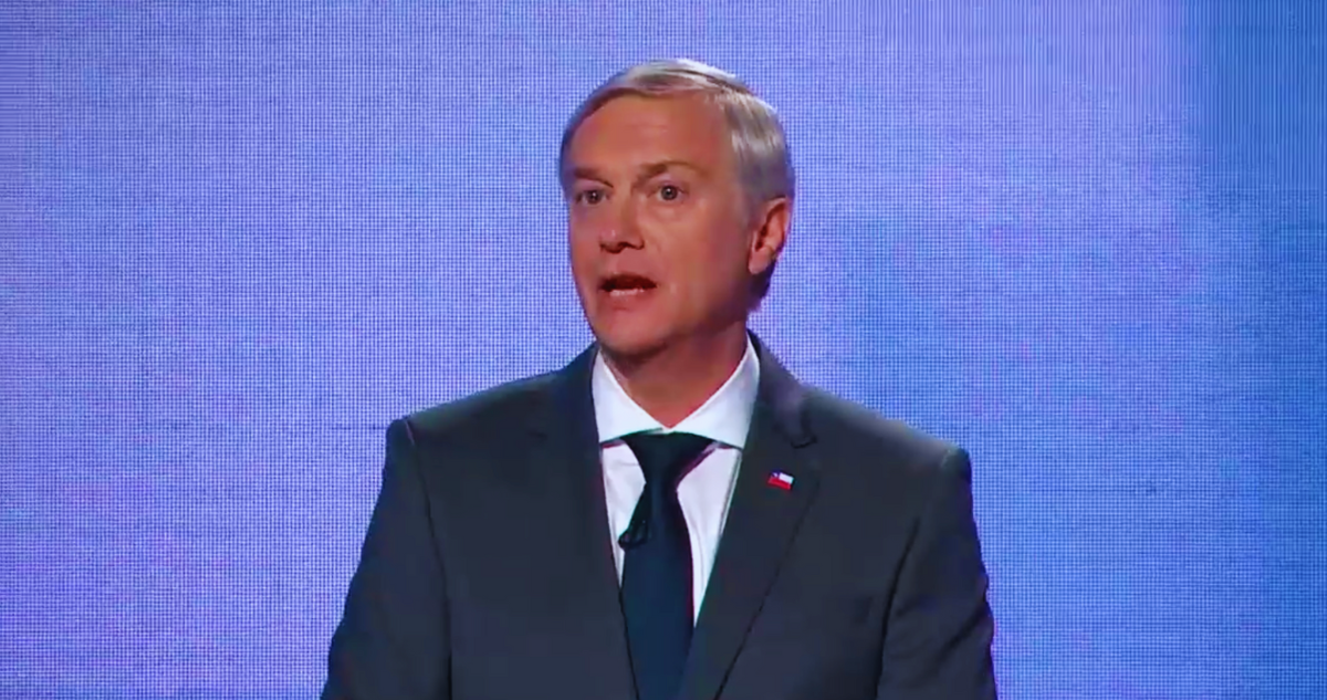 “Tengo un revolver con cinco balas”: Kast fue el único candidato que reconoció tener un arma en casa