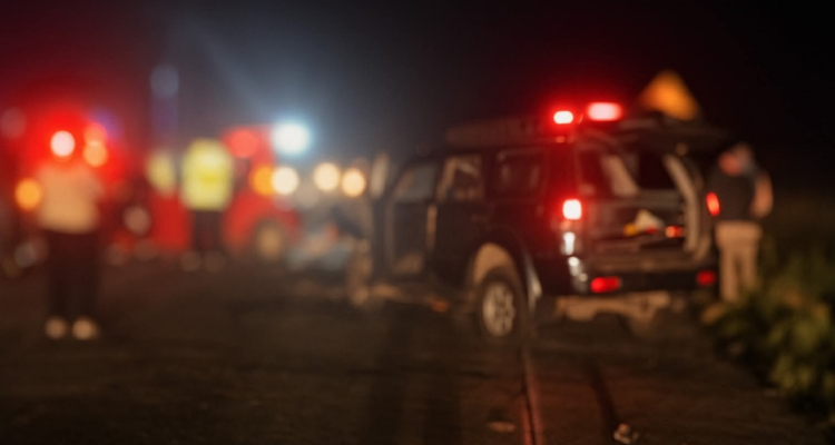 Reportan un fallecido tras choque a alta energía en Ancud: auto traspasó eje central de la calzada