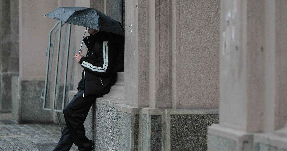 Nuevo sistema frontal llega a la RM: se esperan hasta 20 mm de lluvia en Santiago para Fiestas Patrias