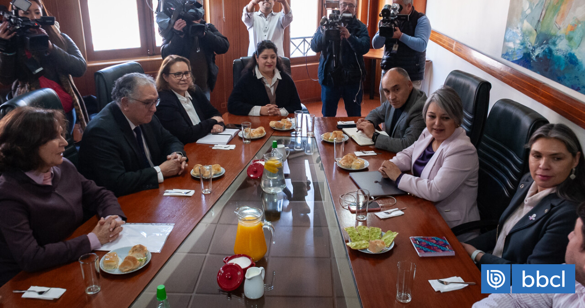 Comando de Jara responde críticas sobre programa de Gobierno