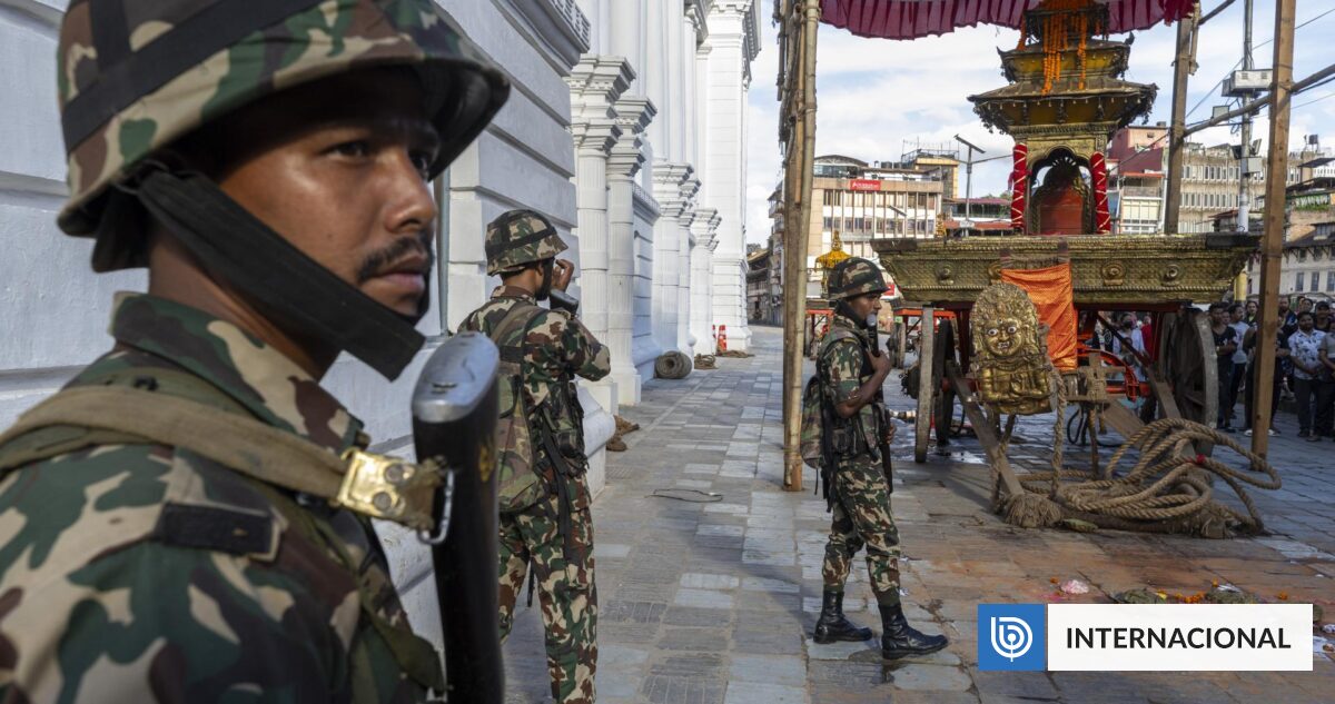 Confirman 31 muertos y 15.000 presos fugados tras dos días de protestas en Nepal