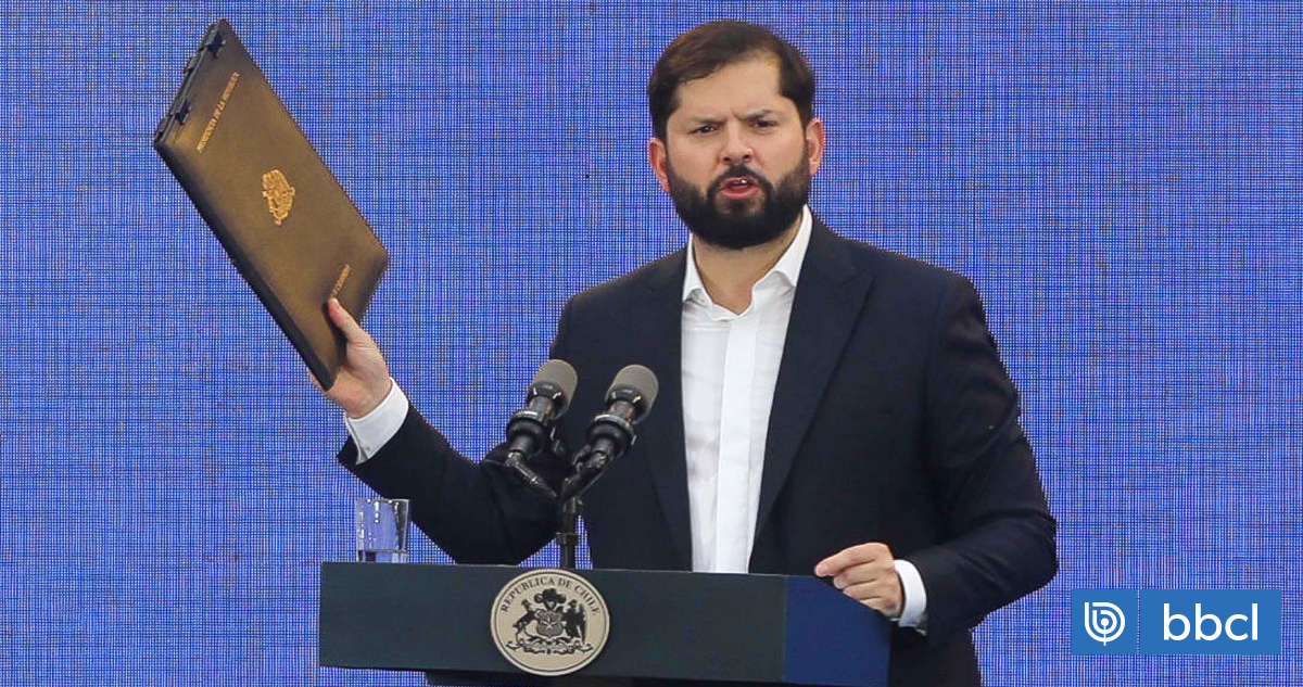 Presidente Boric envía su respeto a democracia de Brasil por 