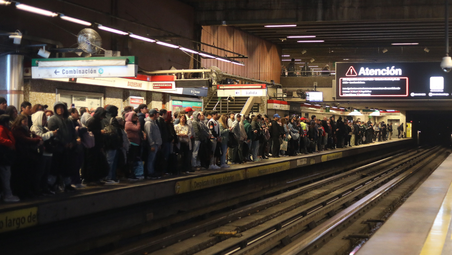 Interrupciones del metro por suicidios o personas en la via
