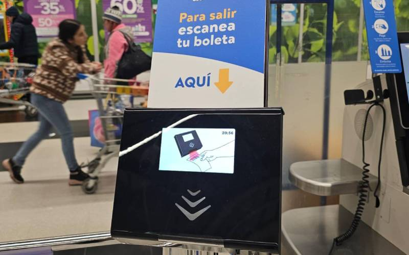 Escaneo de boletas en cajas autoservicio de Hiper Lider Puente Alto