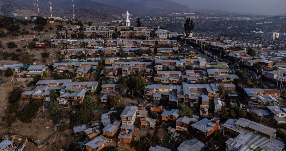 Techo-Chile alerta rezago en Plan de Emergencia Habitacional: solo un 27% de avance en campamentos