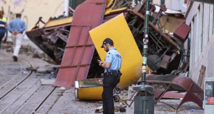 funicular destrozado