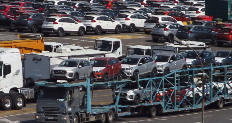 Un fallo en la página de la Tesorería tiene estancada la inscripción y venta de 6 mil vehículos nuevos