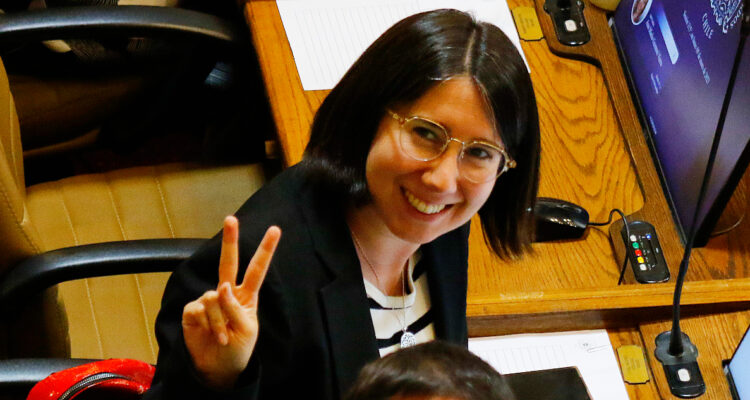 Tricel ordena al Servel inscribir candidatura de diputada Carolina Tello (FA) en Coquimbo