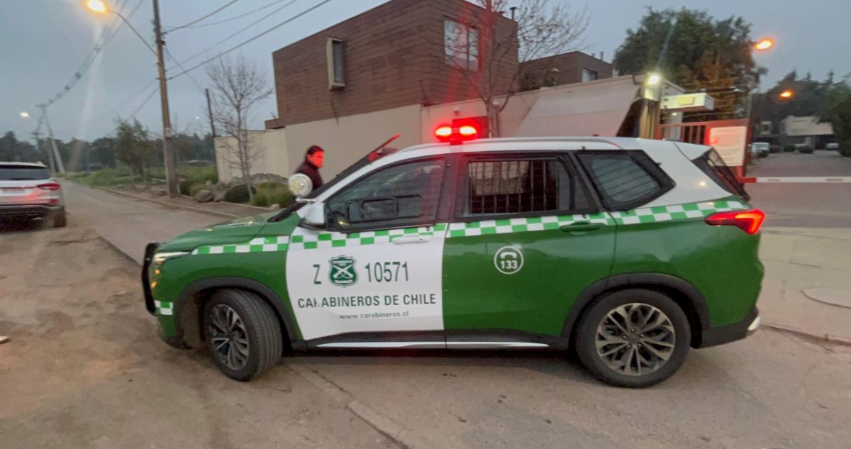 Familia sufre turbazo en condominio de Chicureo: víctimas fueron amarradas por delincuentes