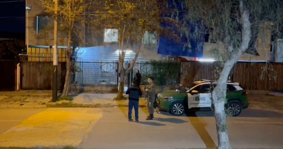 16 delincuentes protagonizan violento turbazo con disparos: víctima es una concejala en La Pintana