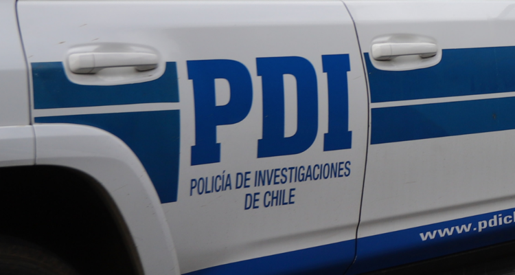 Fue detenido: funcionario de PDI protagoniza accidente ebrio y amenaza con arma a inspectora municipal