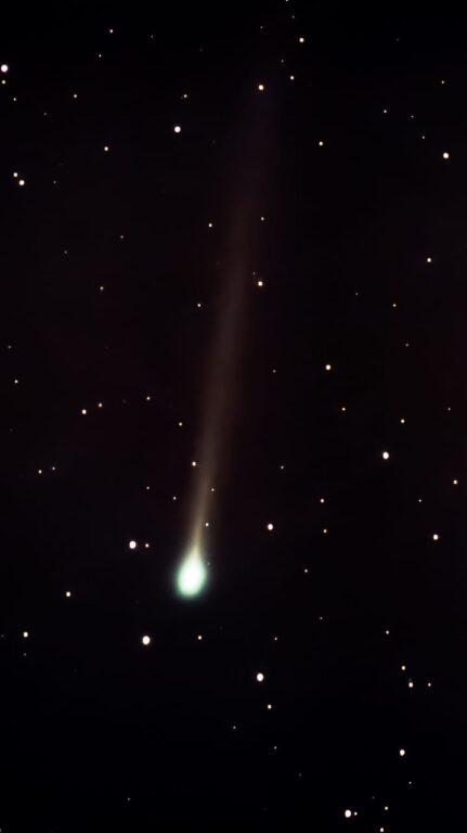 Foto del cometa C/2025 R2 Swan 