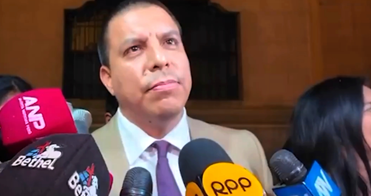 Abogado de Dina Boluarte descarta que la presidenta tenga planes de fugarse o buscar asilo político