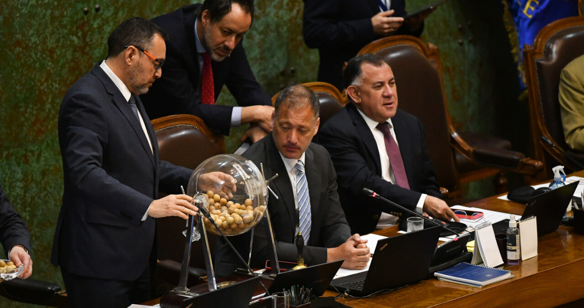 Oposición domina comisión revisora de la Acusación Constitucional contra polémico juez Antonio Ulloa