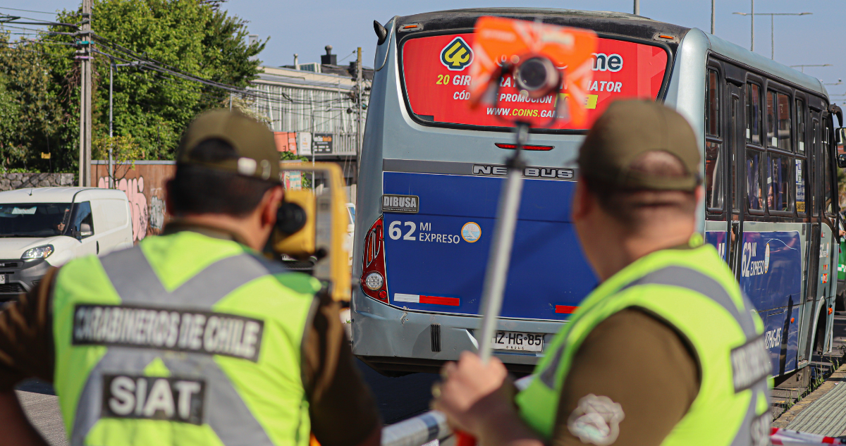 Adulto mayor muere tras ser atropellado por micro en Hualpén: habría cruzado la calle con luz roja