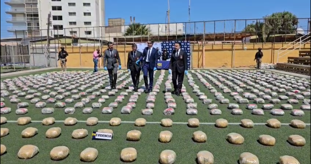 Con enfrentamiento armado incluido: incautan 1.300 kilos de droga en un día en región de Antofagasta