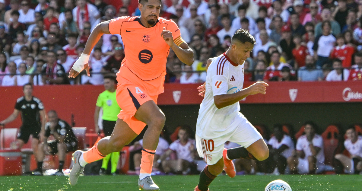 Locura total en el Sánchez Pizjuán: la ovación sevillana para Alexis tras partidazo ante Barcelona