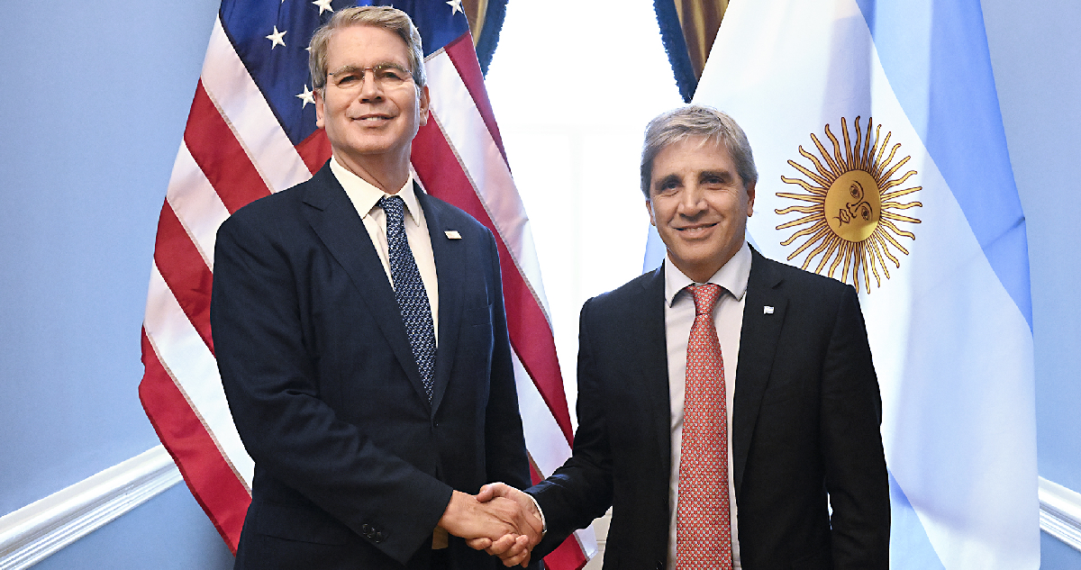Argentina comunica su firma de acuerdo con EEUU: estabilización cambiaria por US$20 mil millones