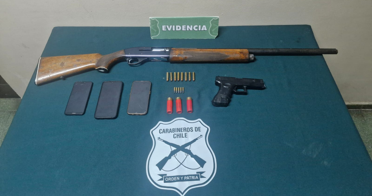 Detienen a madre e hijo por porte ilegal de armas en Osorno: mujer ocultaba municiones en zona genital