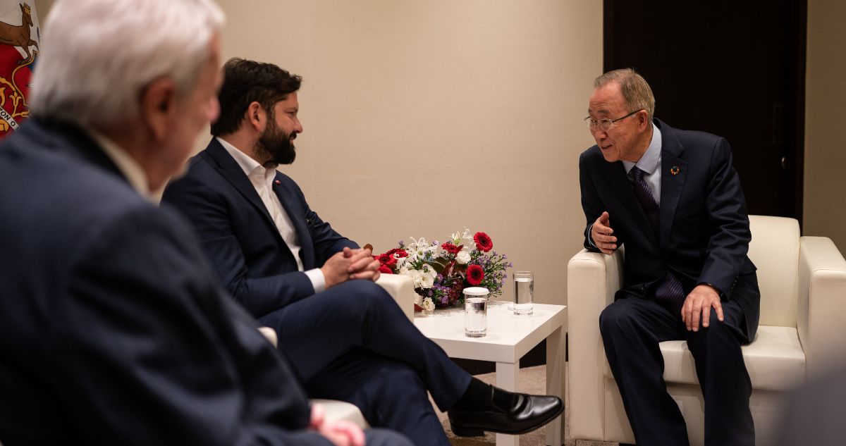 Polémica por reunión de Boric con exsecretario de la ONU donde abordaron candidatura de Bachelet