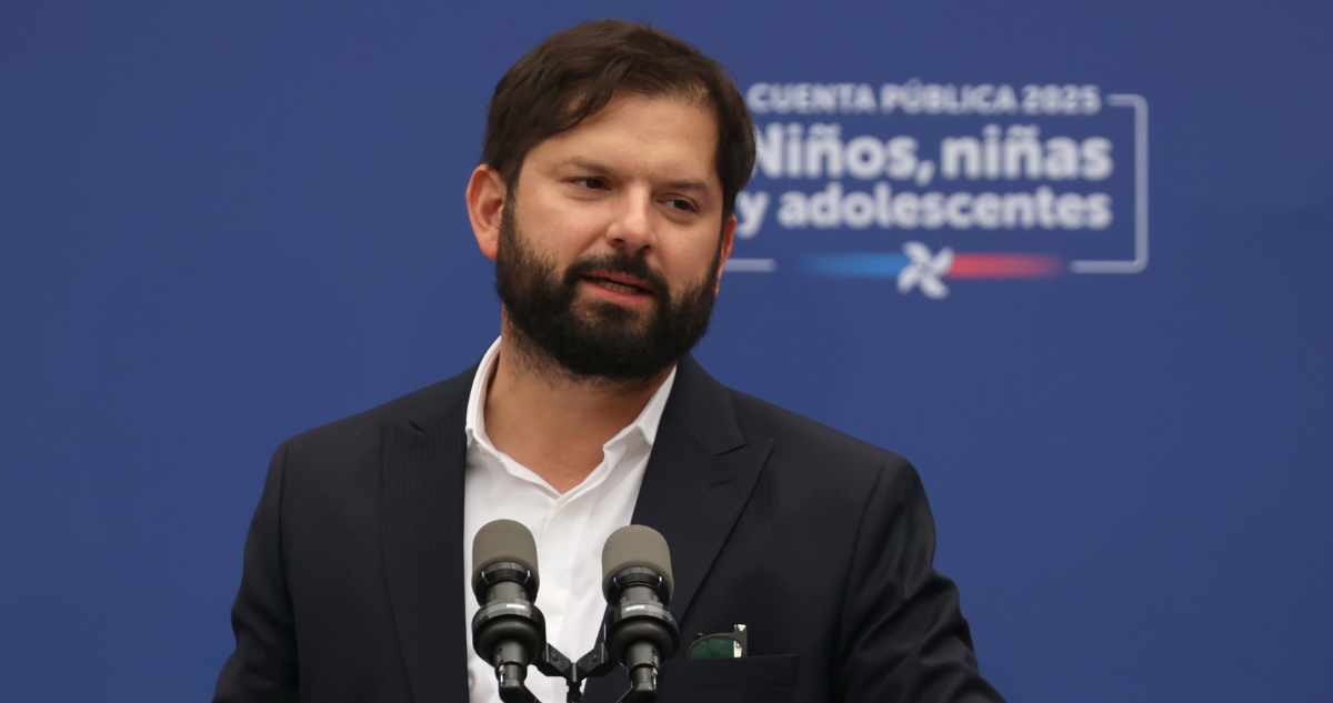 Boric condena todo tipo de violencia y da como ejemplo a “quienes ocupan bots para hacer campaña”