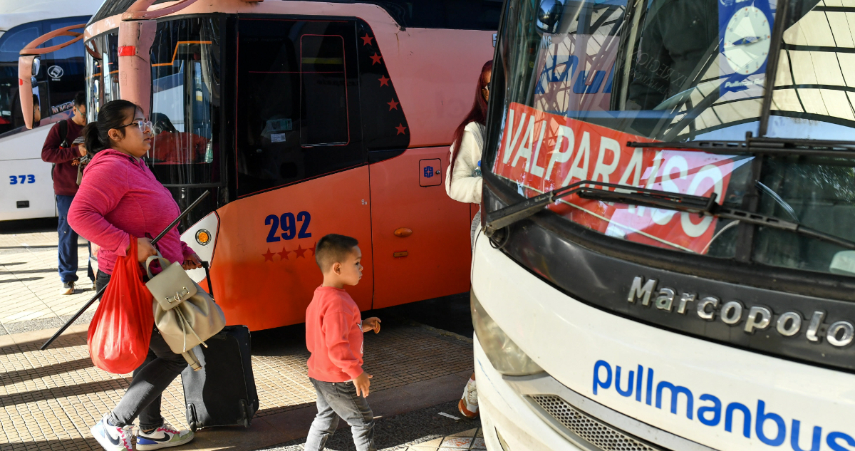 Dirección del Trabajo inicia fiscalización a buses interurbanos por fin de semana de Halloween