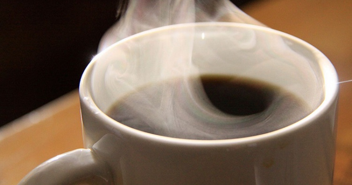 Víctima de asalto se enfrentó a delincuentes armados en San Bernardo: les lanzó café caliente