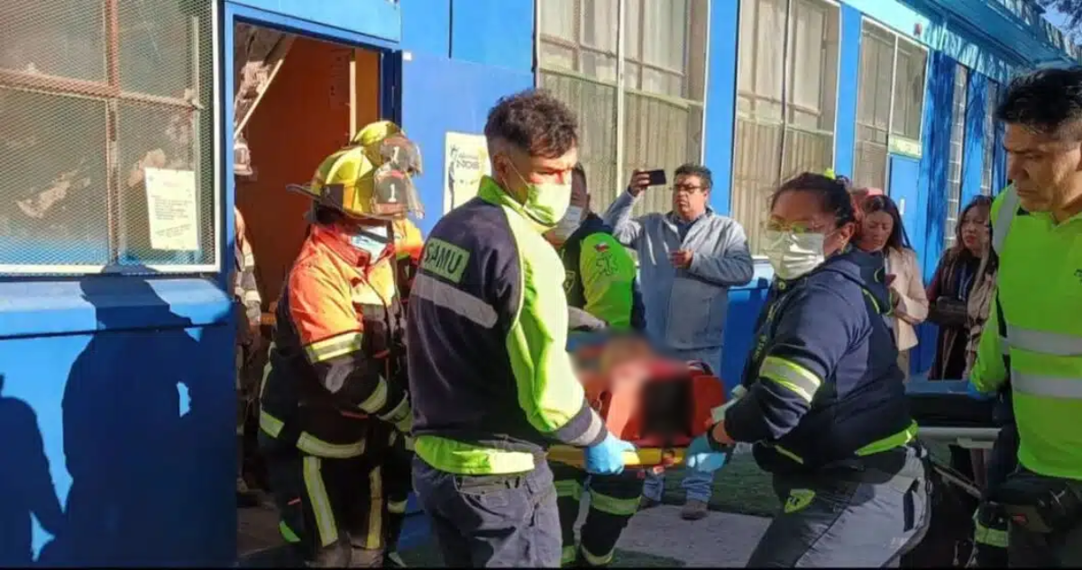 Calama: techo de sala de clases colapsa y deja a profesor atrapado previo a inicio de jornada escolar