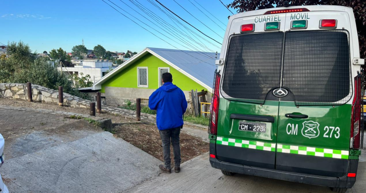 Desalojan a mujer que se tomó patio de sede comunitario en sector Santa Sabina de Concepción