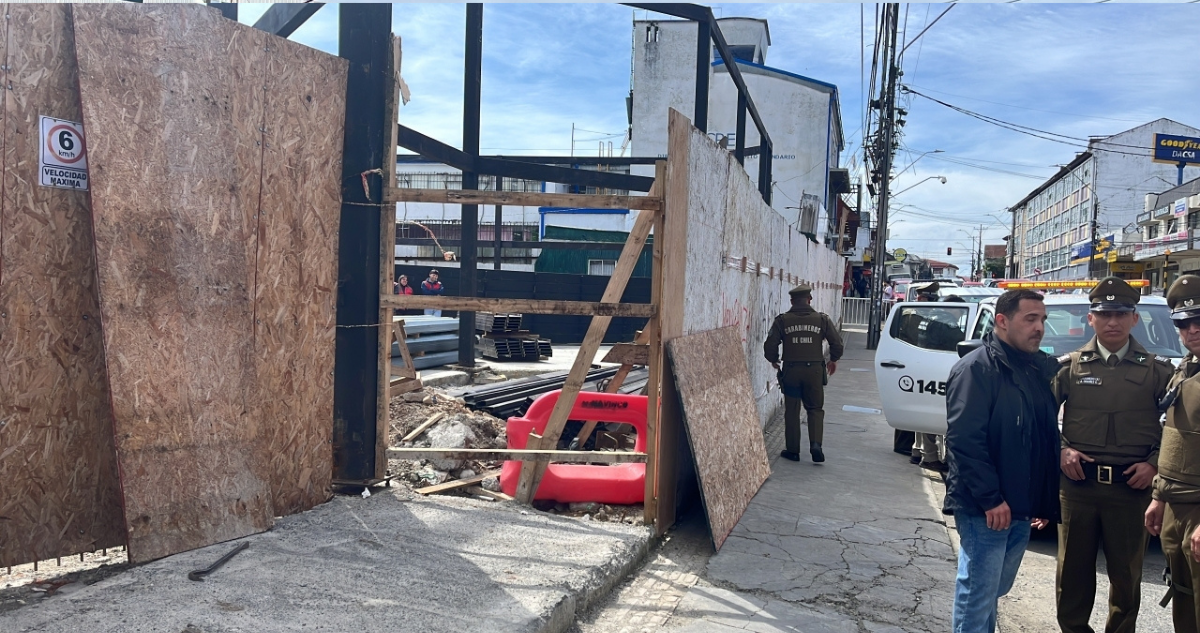 Comienzan obras para demoler mall chino que era construido sin permiso en pleno centro de Valdivia