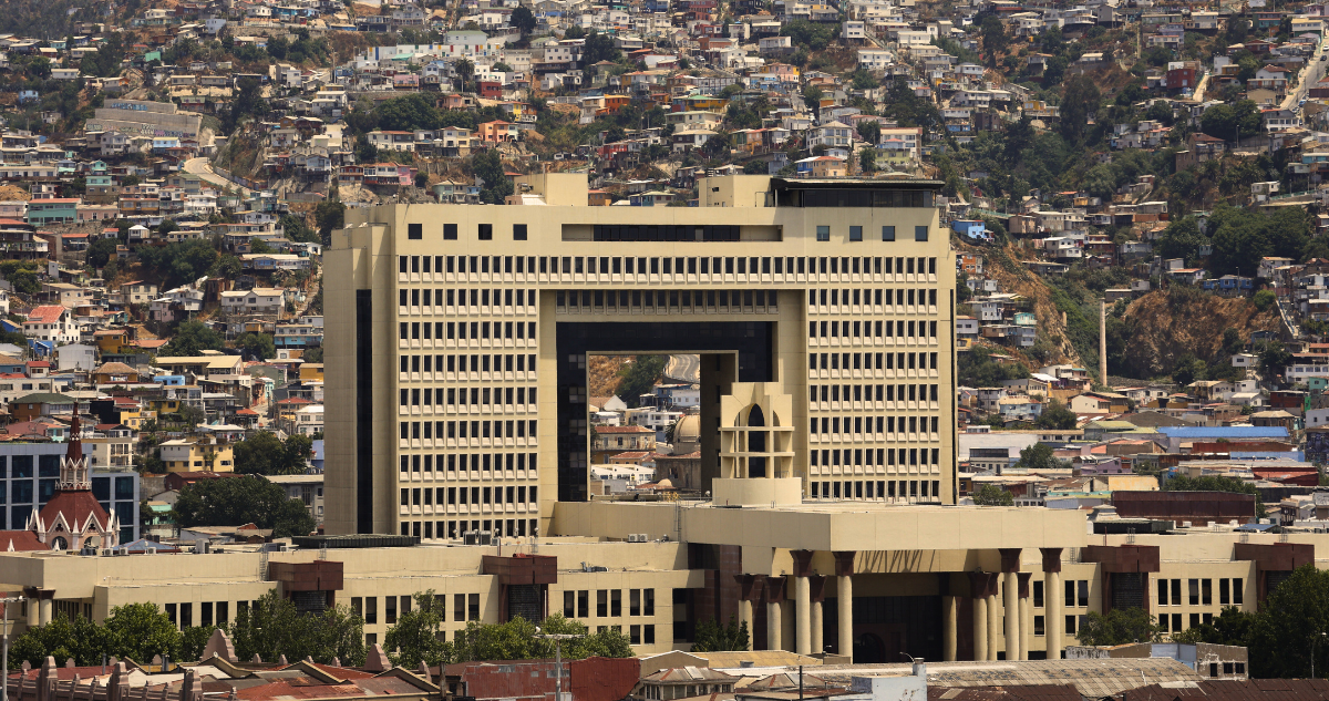 No lo hace la Contraloría: quién fiscaliza al Congreso Nacional en Chile
